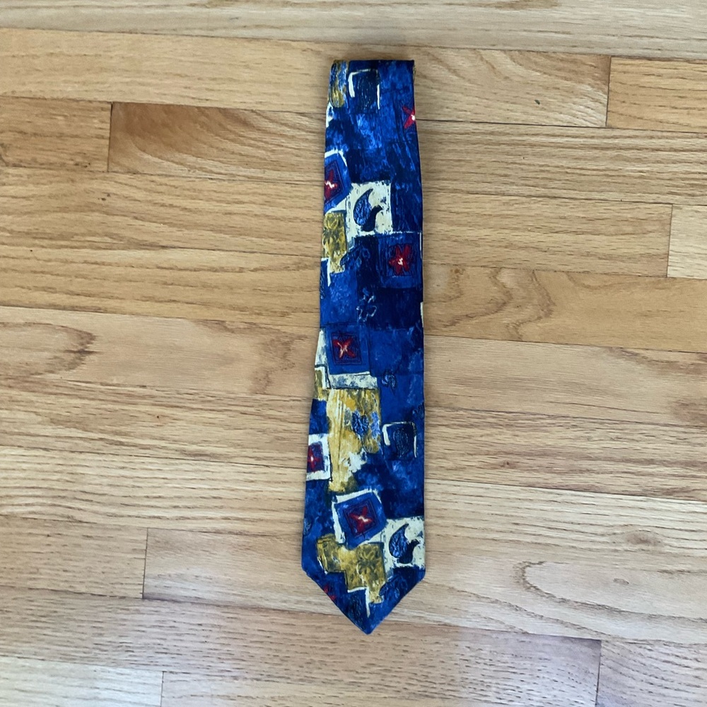 Enzo Brunatti tie